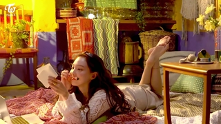 Im Nayeon feet photo thumbnail