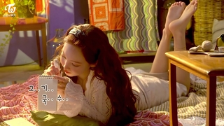 Im Nayeon feet photo thumbnail