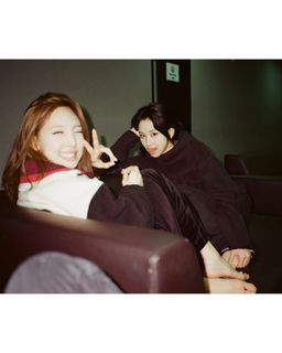 Im Nayeon feet photo thumbnail