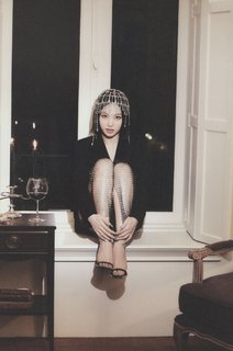 Im Nayeon feet photo thumbnail
