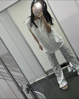 Im Nayeon feet photo thumbnail