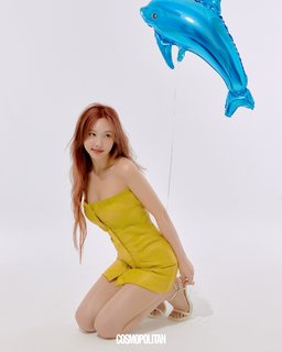 Im Nayeon feet photo thumbnail