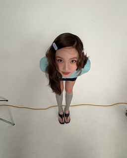 Im Nayeon feet photo thumbnail