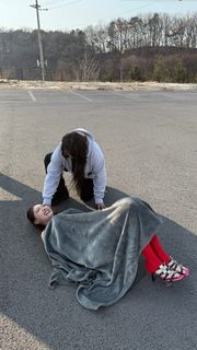 Im Nayeon feet photo thumbnail