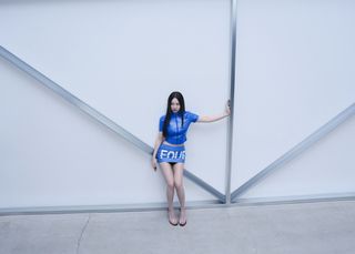 Im Nayeon feet photo thumbnail