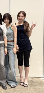 Im Nayeon feet photo thumbnail