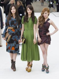 Im Yoon-ah feet photo thumbnail