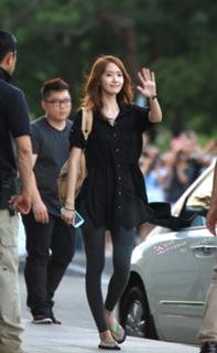Im Yoon-ah feet photo thumbnail