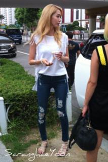 Im Yoon-ah feet photo thumbnail
