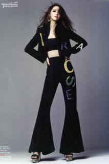 Im Yoon-ah feet photo thumbnail
