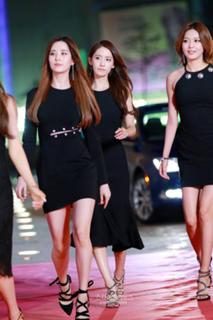 Im Yoon-ah feet photo thumbnail