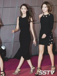 Im Yoon-ah feet photo thumbnail