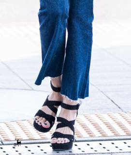 Im Yoon-ah feet photo thumbnail