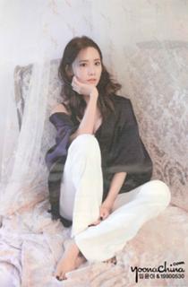 Im Yoon-ah feet photo thumbnail