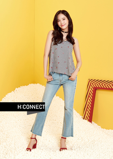 Im Yoon-ah feet photo thumbnail