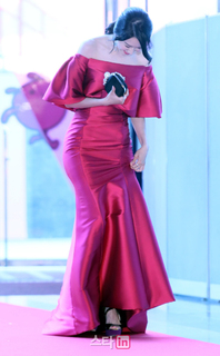 Im Yoon-ah feet photo thumbnail