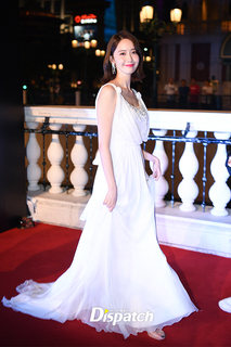Im Yoon-ah feet photo thumbnail