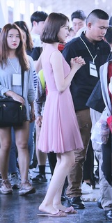 Im Yoon-ah feet photo thumbnail