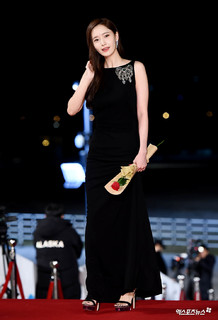Im Yoon-ah feet photo thumbnail