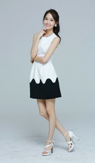 Im Yoon-ah feet photo thumbnail