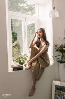 Im Yoon-ah feet photo thumbnail