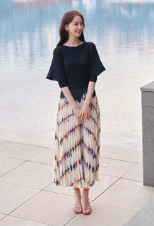 Im Yoon-ah feet photo thumbnail