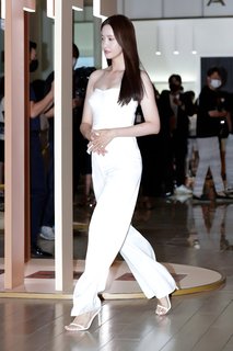 Im Yoon-ah feet photo thumbnail