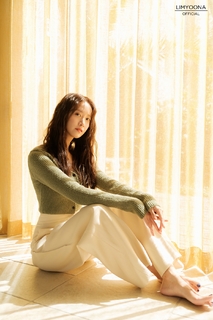 Im Yoon-ah feet photo thumbnail