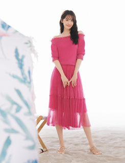 Im Yoon-ah feet photo thumbnail