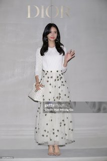 Im Yoon-ah feet photo thumbnail