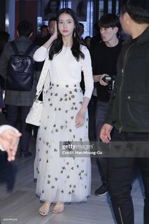 Im Yoon-ah feet photo thumbnail
