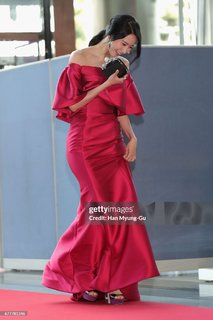 Im Yoon-ah feet photo thumbnail