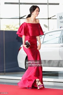 Im Yoon-ah feet photo thumbnail