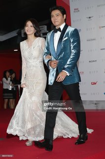 Im Yoon-ah feet photo thumbnail