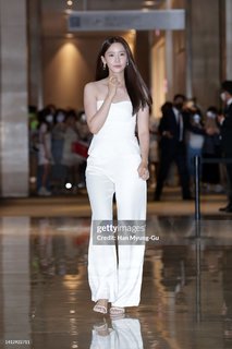 Im Yoon-ah feet photo thumbnail