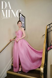 Im Yoon-ah feet photo thumbnail