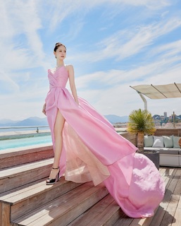 Im Yoon-ah feet photo thumbnail