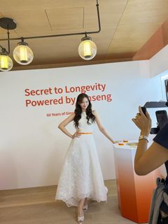 Im Yoon-ah feet photo thumbnail