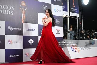 Im Yoon-ah feet photo 13