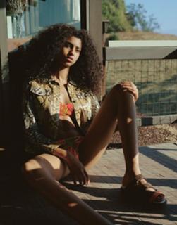 Imaan Hammam feet photo 3
