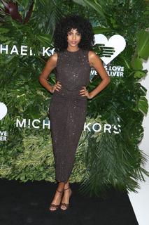 Imaan Hammam feet photo 10