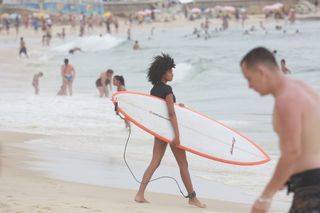 Imaan Hammam feet photo 19