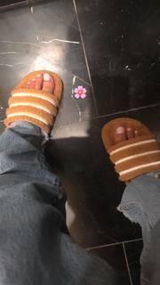 Imaan Hammam feet photo 9