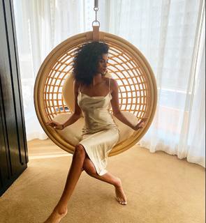 Imaan Hammam feet photo 5