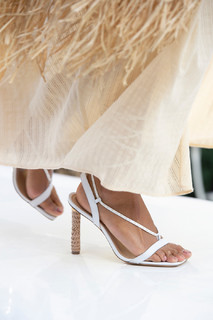 Imaan Hammam feet photo 1
