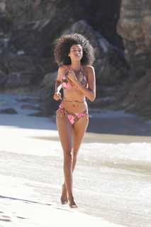 Imaan Hammam feet photo 19