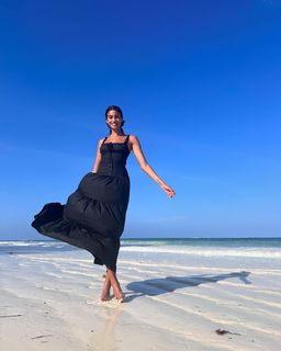Imaan Hammam feet photo 7
