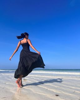 Imaan Hammam feet photo 6