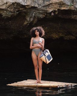 Imaan Hammam feet photo 16