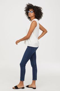 Imaan Hammam feet photo 5